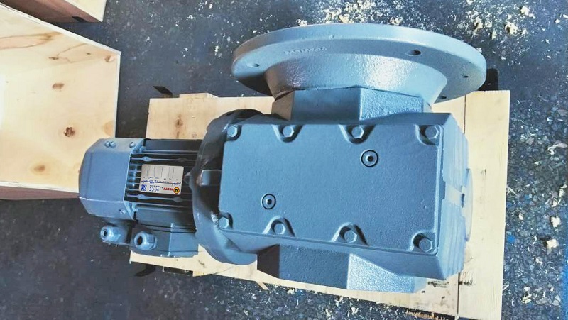 1581042833165293.jpg 輸送機減速機,斜齒輪減速機,蝸輪減速機.jpg